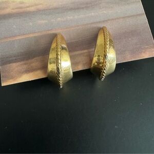 Vintage Gold-Tone Braided Edge Clip-On Earrings